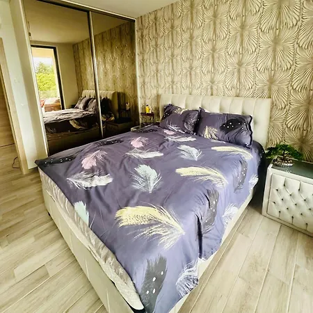 Boutique Luxury Azur Deluxe On The Apartment Saints Constantine and Helena