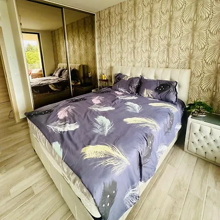 Boutique Luxury Azur Deluxe On The Apartment Saints Constantine and Helena